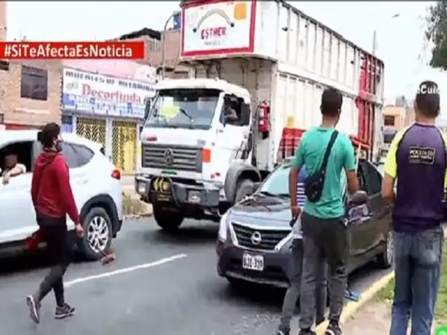 Falsos limpiaparabrisas siembran el terror entre los conductores en diversos puntos de Lima