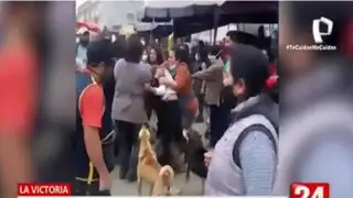 La Victoria: Ambulantes se enfrentan a golpes por un espacio en la vía pública