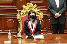 Mirtha Vásquez es la primera congresista de izquierda que asume la presidencia del Parlamento