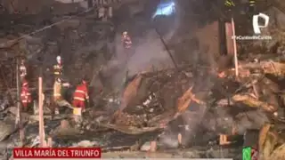 Incendio fuera de control destruye decenas de viviendas en Villa María del Triunfo