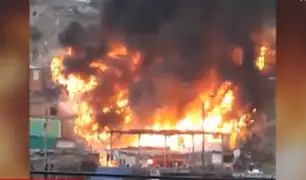 VMT: damnificados por voraz incendio piden ayuda a las autoridades