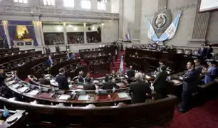 Guatemala: parlamento acordó suspender presupuesto que desató violentas protestas