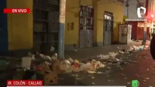 Callao: Trabajadores de limpieza arrojan basura a la calle en protesta ante posibles despidos