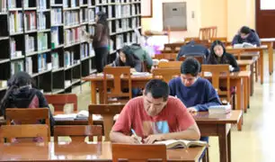 Con estrictas medidas de bioseguridad  Biblioteca Pública de Lima reinicia atención presencial