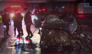 Lurín: un muerto y tres heridos deja choque entre camión y auto particular
