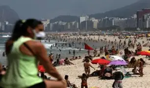 Brasileños acapararon playas de Río de Janeiro pese a pandemia