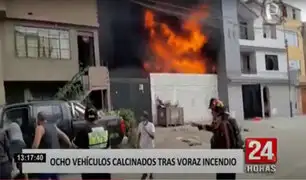 Ate: incendio en taller clandestino deja 8 vehículos inservibles