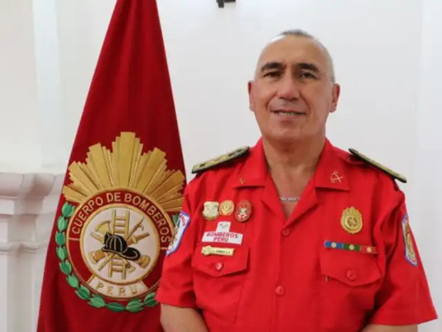 Ponce La Jara fue elegido nuevo comandante general del Cuerpo de Bomberos del Perú