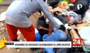 Ate: hombre se excedió celebrando Año Nuevo y amaneció durmiendo en la basura