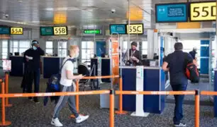 Reino Unido prohíbe llegada de viajeros de Perú y otros países de América Latina por nueva variante