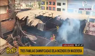 Los Olivos: voraz incendio en taller de madera dejó tres familias damnificadas
