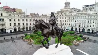 [FOTOS] Así fue restaurada la estatua de José de San Martín en el Centro Histórico