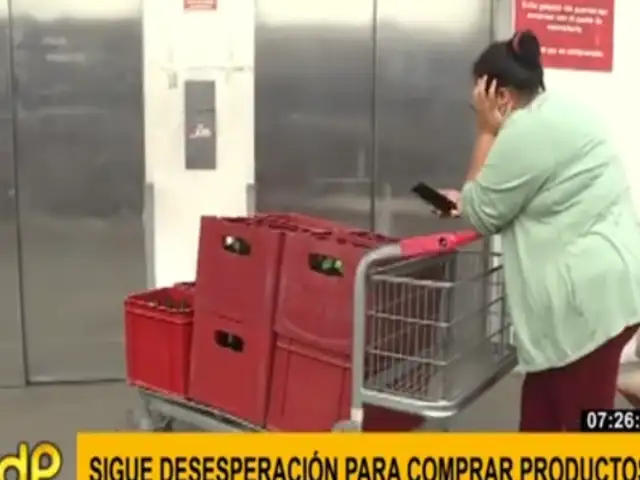 Desesperación: ciudadanos arrasan con cerveza y papel higiénico en supermercados