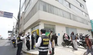 Independencia: peligrosos delincuentes roban en agencia de Mibanco