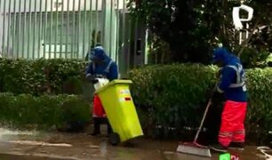 Municipalidad de Miraflores desinfecta parques tras alerta de contagios de COVID-19