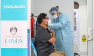 Covid-19: inician vacunación al personal de primera línea de Sisol