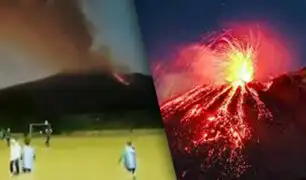 Niños son captados jugando fútbol frente al volcán Etna en plena erupción