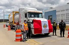 Tumbes: camión cisterna con 20 toneladas de oxígeno del Ecuador ingresó al Perú
