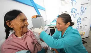 Ministro Ugarte: el lunes 8 inicia vacunación contra covid-19 para adultos mayores