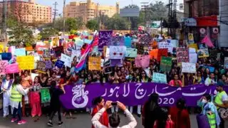 Mujeres pakistaníes reciben amenazas de muerte por organizar marcha por el Día de la Mujer