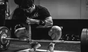 Víctor Assaf, el atleta que levanta grandes pesas con un brazo
