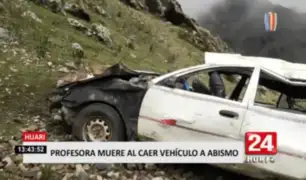 Profesora muere al caer vehículo a abismo en Huari