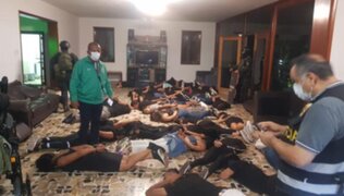 Chaclacayo: liberan a las 66 personas que participaron en fiesta covid e incautaron armas de fuego y drogas