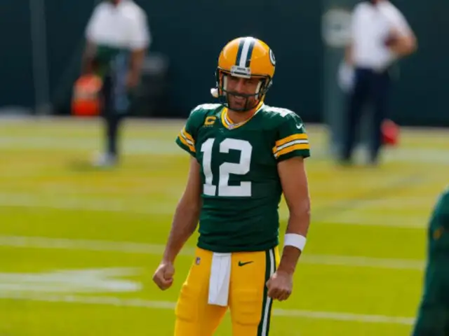 Aaron Rodgers, jugador de fútbol americano, dona un millón de dólares a pequeños negocios