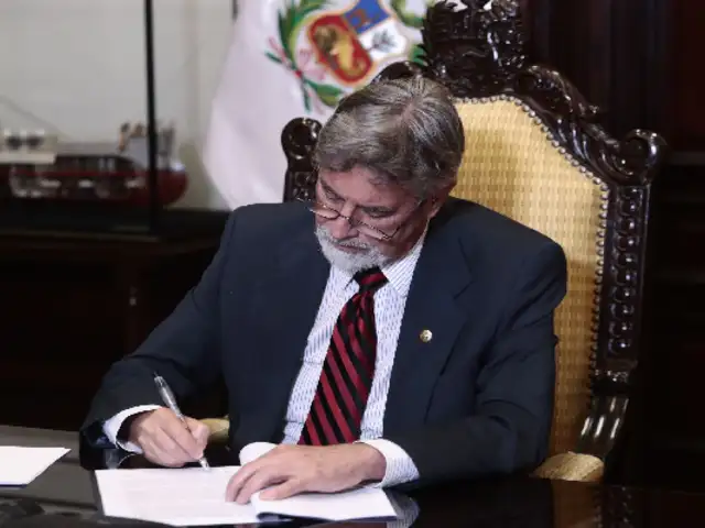 Presidente Francisco Sagasti suscribió Pacto de Lucha contra la Violencia hacia las Mujeres