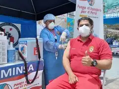 Alrededor de 1300 Bomberos de Lima Sur reciben primera dosis de vacuna contra COVID-19