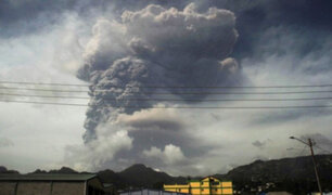 San Vicente: miles de evacuados por erupción del volcán La Soufrière