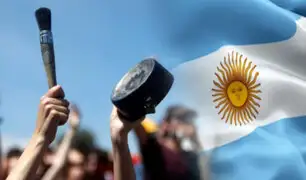 Argentina: se realizan “cacerolazos” ante nuevas restricciones del Gobierno
