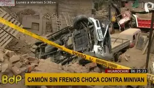 Huarochirí: camión sin frenos choca contra miniván
