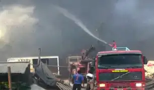 Huachipa: explosión en fábrica de aceite provocó un incendio de grandes proporciones