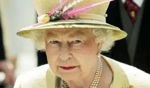 Reina Isabel II cumple 95 años sin el príncipe Felipe y rodeada de sus íntimos