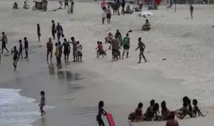 Río de Janeiro reabre playas tras reportar ligero descenso de casos en Brasil