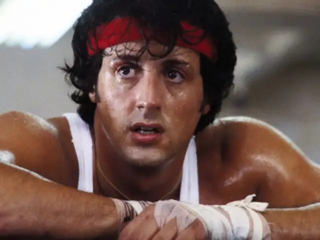 Sylvester Stallone anuncia que comenzó a escribir serie precuela de la saga Rocky