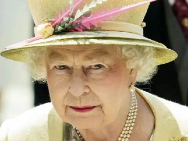 Reina Isabel II cumple 95 años sin el príncipe Felipe y rodeada de sus íntimos