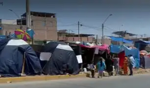 VES: invasores desalojados de Lomo de Corvina continúan acampando en las calles