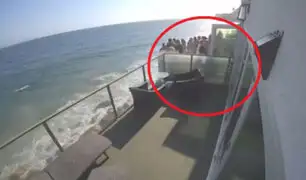 El preciso instante en que balcón se derrumbó en fiesta en casa frente al mar