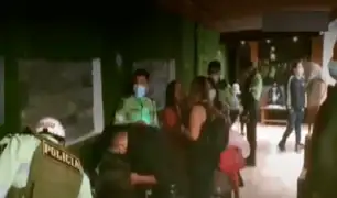 Los Olivos: intervienen a decenas de personas en bar-karaoke que atendía en pleno toque de queda