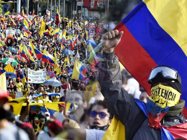 Colombia cumple un mes de protestas en medio de la extrema violencia