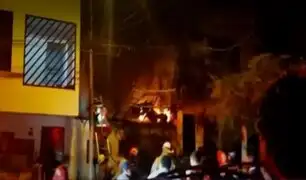 Incendio en Comas: una vivienda y dos mototaxis quedaron reducidos a cenizas