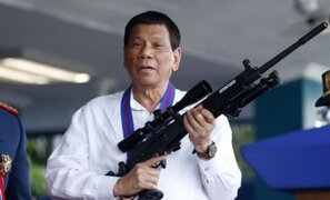 Presidente de Filipinas amenaza con cárcel a quienes no quieren vacunarse