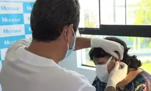 Médicos de EsSalud extirpan con éxito un tumor del oído una madre de familia