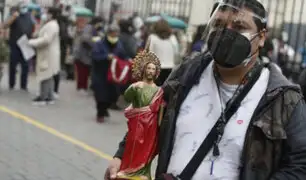 Centro de Lima: fieles hacen largas colas para venerar la imagen de San Judas Tadeo
