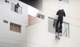 Policías rescatan a una mujer que intentó tirarse desde un tercer piso en Breña