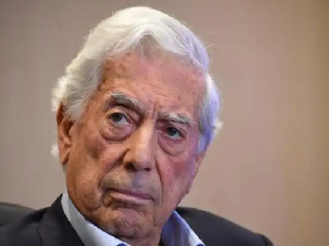 Mario Vargas Llosa revela que sufrió de tocamientos indebidos por un sacerdote de su colegio