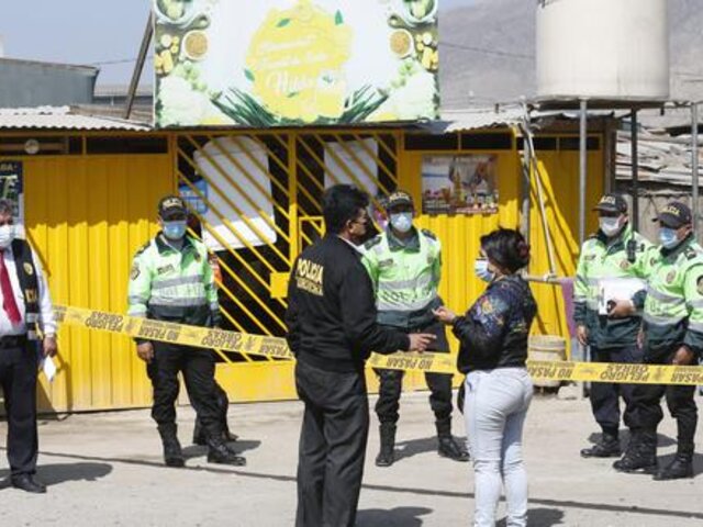 Policías restringen el acceso en la entrada de Manchay al pedir pase laboral