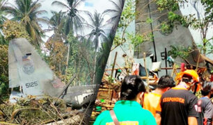 Avión militar se estrella y mueren 45 personas en Filipinas